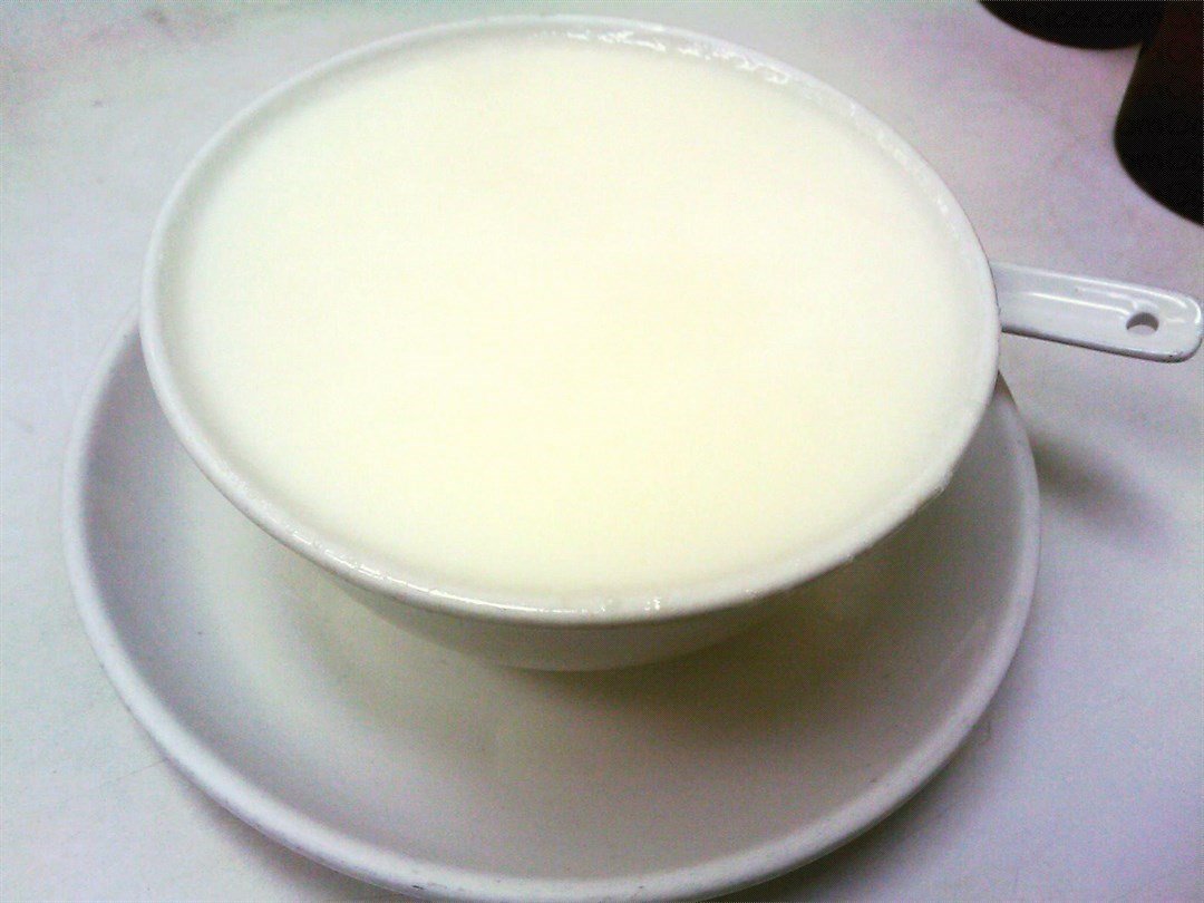 蛋白炖鲜奶