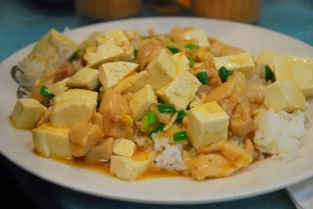 咸鱼鸡粒豆腐饭