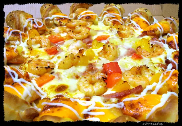 pizza hut---大虾沙律星芝批(prawn salad starzbites pizza)