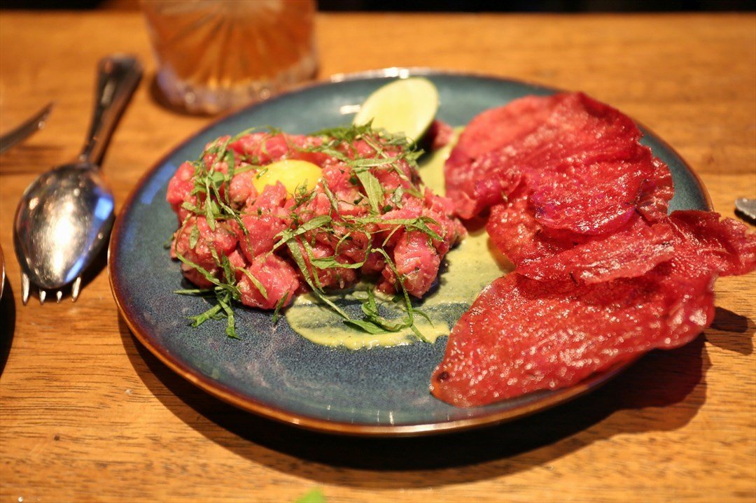 另一款  cedar river beef tartare ($140) 就很得老公欢心.