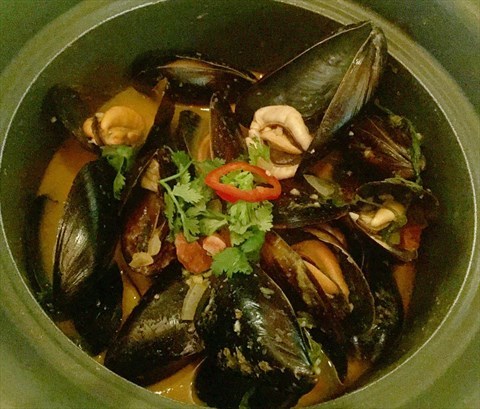 Mediterranean mussel pot - 銅鑼灣的FRITES Belgium on Tap