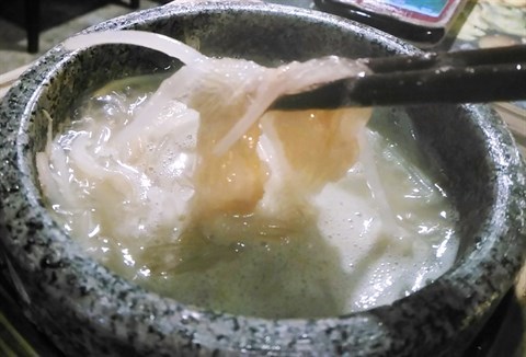 石鍋魚翅 - 九龍城的城寨風味
