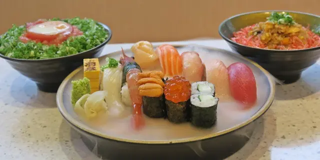 金鐘新開日本料理速食店  靚靚雲霧壽司拼盤 (有片)