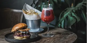 Where a Hong Kong night owl likes to eat after work and with friends