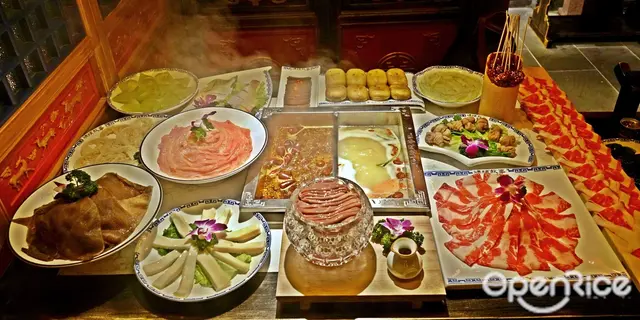 成都十大火鍋店襲港 古色古香八仙桌享用川式麻辣火鍋