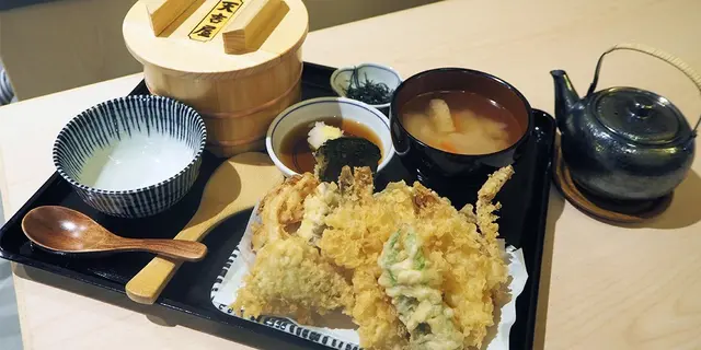 日本過江龍天婦羅專門店天吉屋登陸旺角 香港限定溫泉蛋軟殼蟹丼(有片)