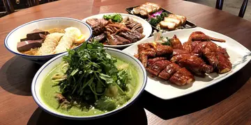 特浓芫茜汤车仔面、传统手吊烧鸡 尖沙咀新开怀旧港式茶室(有片)