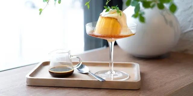 长沙湾新黑白主题Cafe  全黑糯米窝夫、咖啡鸡蛋布甸有惊喜