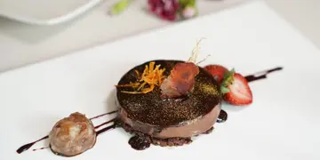 荔枝角新開心機手工西餐  創新香甜芒果帶子卷 +牛清油醃肉眼扒