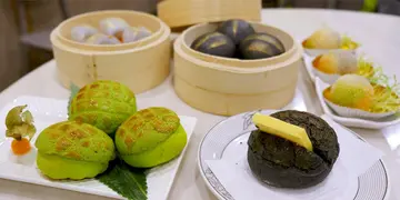 期间限定$1抹茶菠萝包、$3竹炭菠萝油 佐敦新开 2500 呎新派点心小厨 