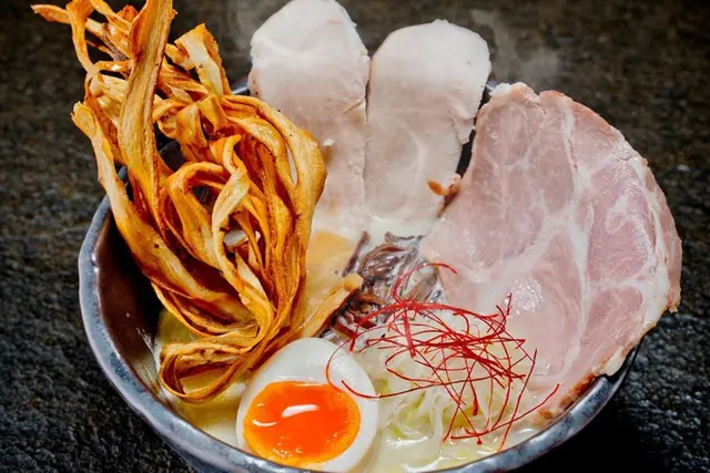 【識食攻略】人氣雞湯拉麵 啱晒要濃而不膩嘅你！