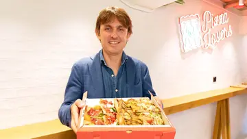 即點即切+按重量定價！意大利方形手切Pizza專門店進駐灣仔