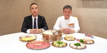 【专访】连续12年入选米芝莲 湾仔火锅名店 招牌打卡汤底灵感源自Cappuccino？