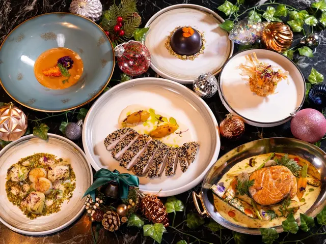 Romantic Christmas Eve! Head to Tung Chung for sea views and a lavish dinner