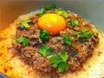 窩蛋免治牛肉煲仔飯