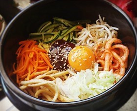 韓國石鍋拌飯