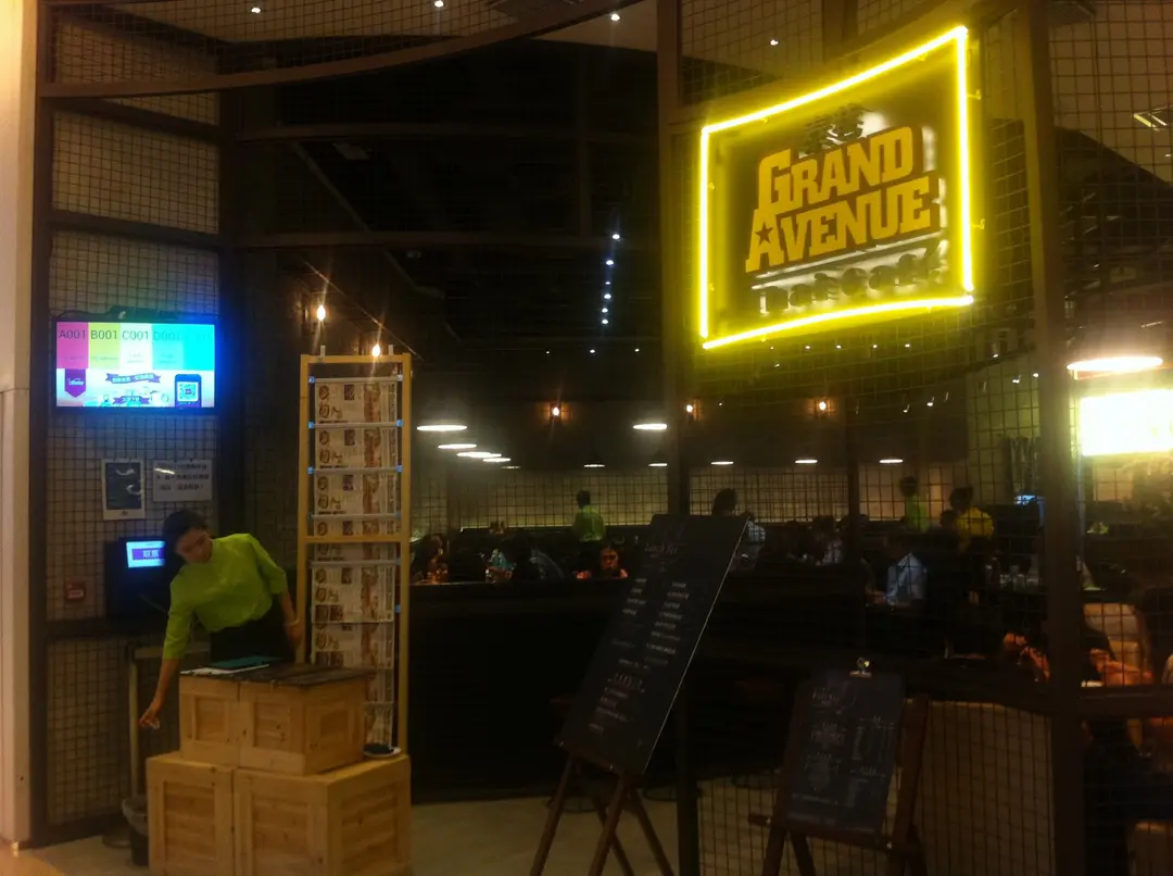 Grand Avenue Thai Café