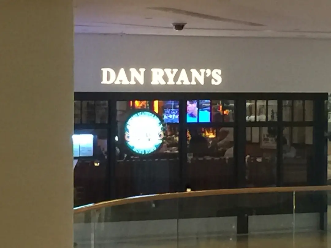Dan Ryan's Chicago Grill