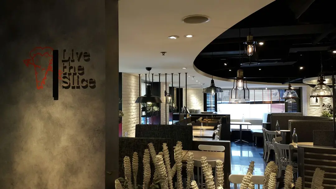 Pizza Hut (Po Hon Building)