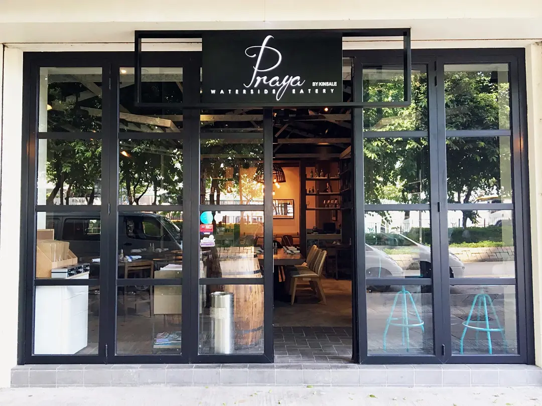 Praya Waterside Eatery