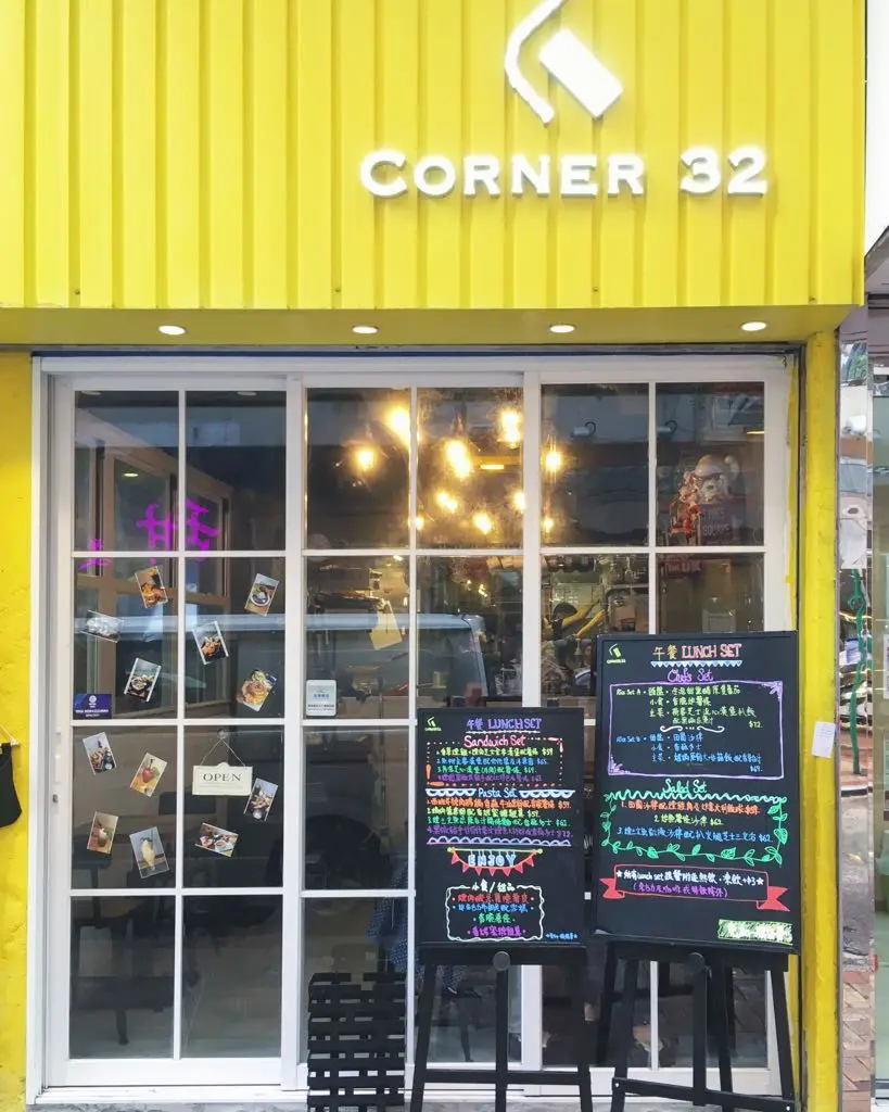Corner 32