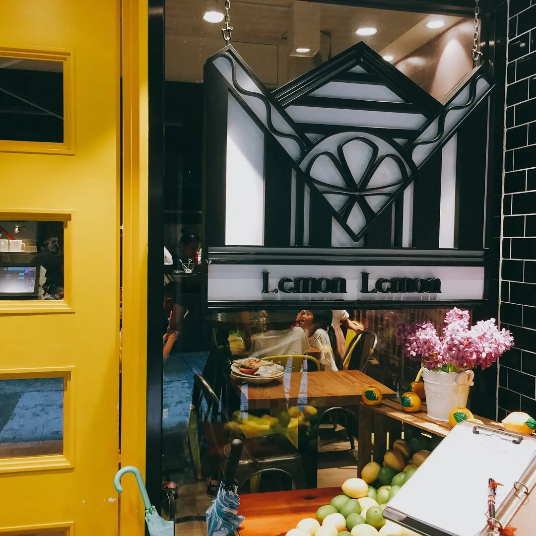 Lemon Lemon Cafe