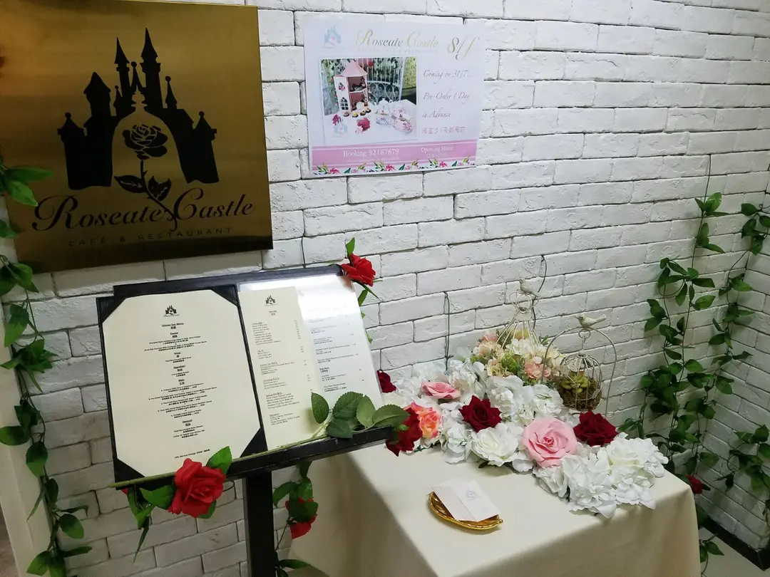 Roseate Castle - French Cafe & Restaurant