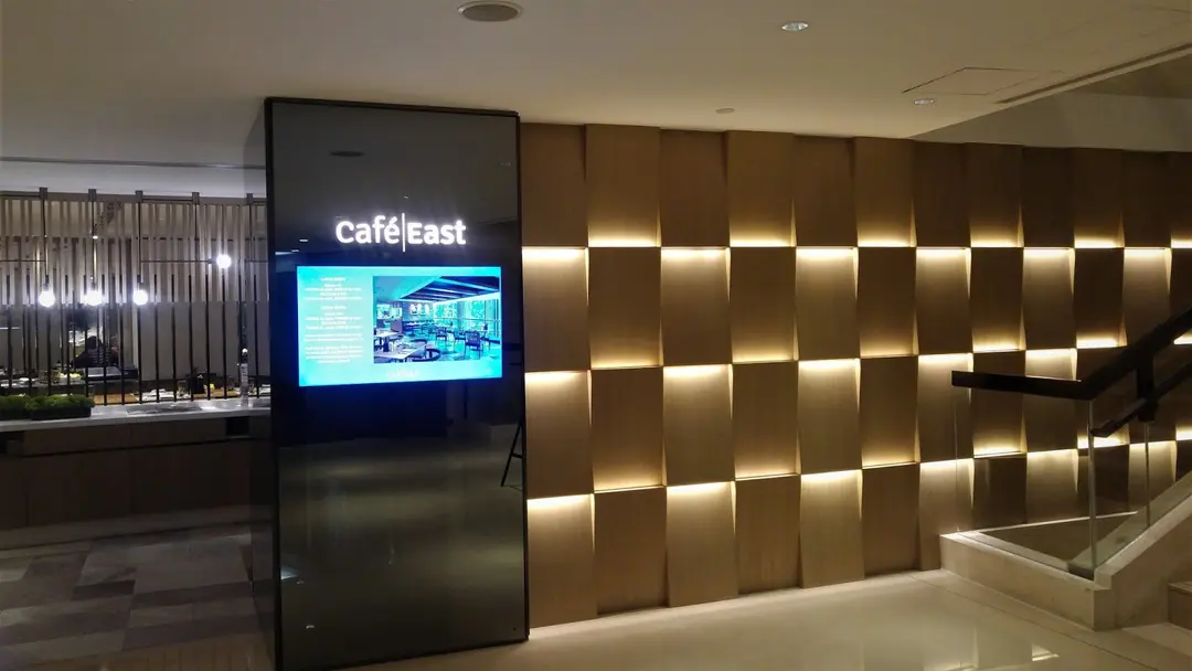 Café East