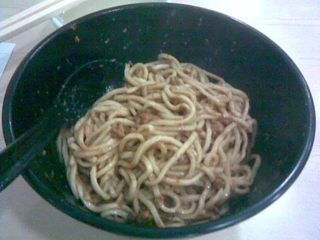 肥佬炸醬麵 - 走蔥、走芽菜