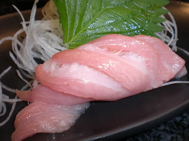 呢件就係罕有既魚骹壽司