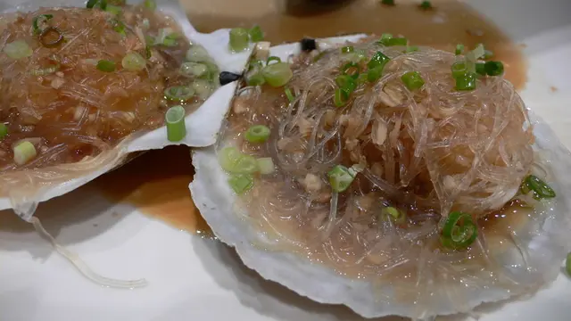 清蒸豉汁粉絲扇貝極鹹。 