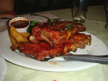 燒豬肋骨, 我鍾意佢個BBQ 醬,好惹味~