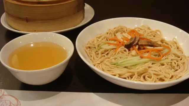 上海冷麵拌清雞湯