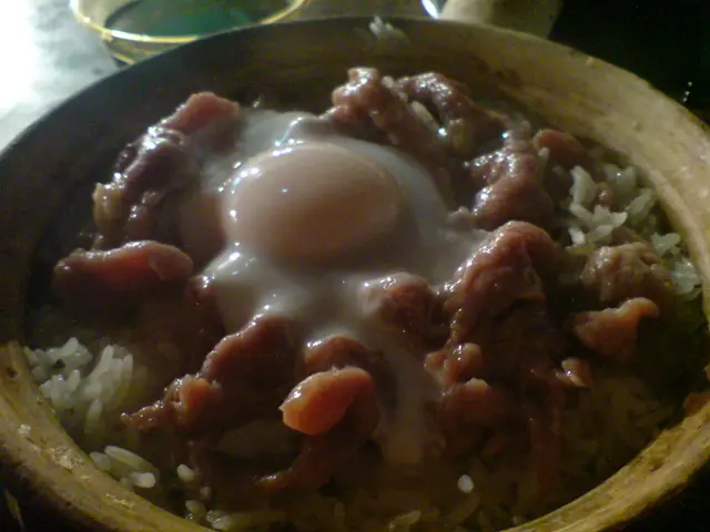 窩牛飯
