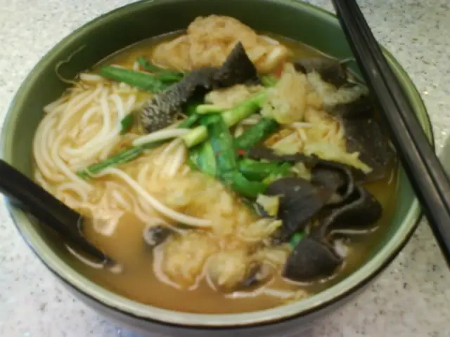 湯底夠麻~ 黑柏葉夠爽~ 值得一試~