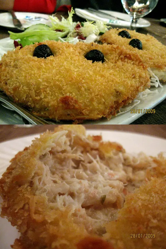 這裡的焗釀蟹蓋餡料是全蟹肉,啖啖鮮味的蟹肉混和芝士及忌廉汁