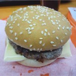burger w/ black pepper sauce