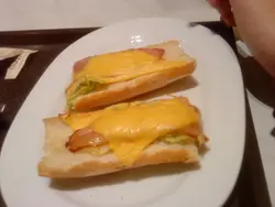 芝士烟肉法包