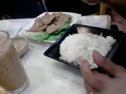 秘制猪颈肉饭