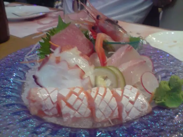 魚生拚盤: 三文魚新鮮