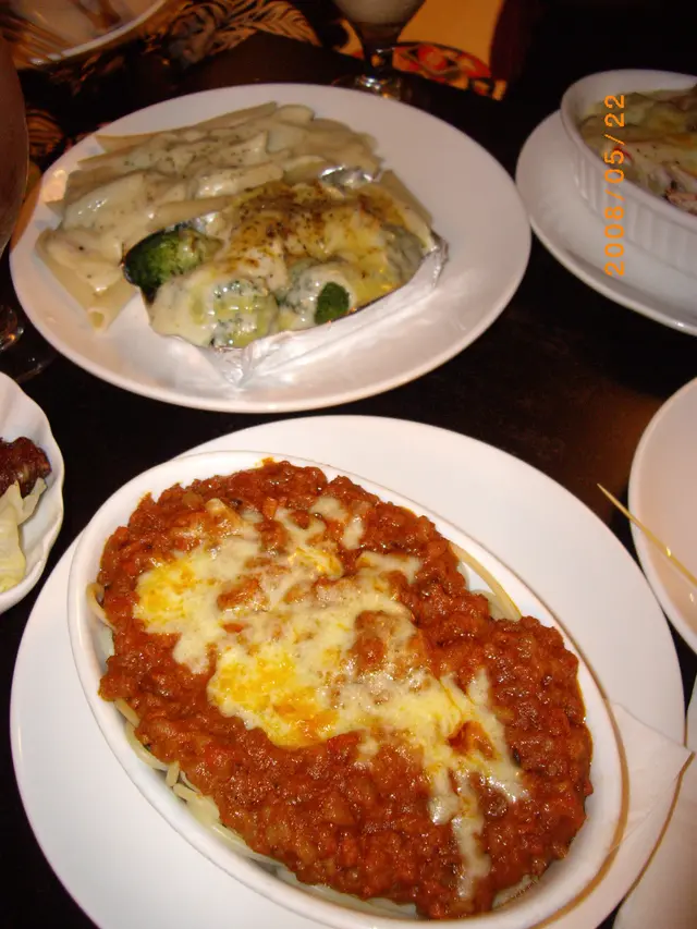 肉醬意粉and白汁西蘭花帆立貝長通粉