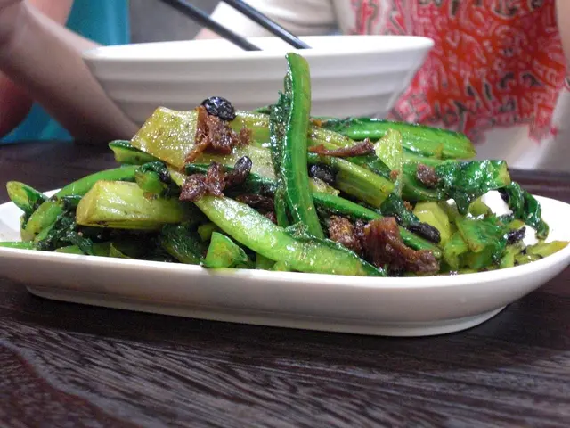 豆豉鯪魚炒油麥菜