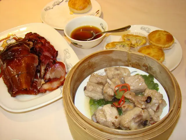 圖中的小碗內就是附送的叉燒汁。