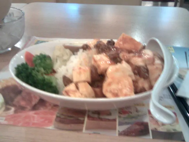 鹵蛋甜酸豆腐飯