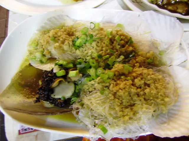 蒜蓉粉絲蒸帶子+一隻豉汁扇貝