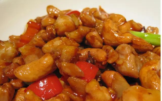 我最愛的宮保雞丁~撈飯超正!^口^