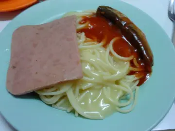 火腿沙甸魚意粉