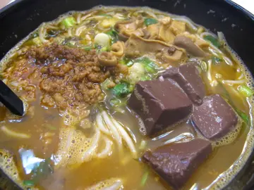猪红猪肚酸辣米线