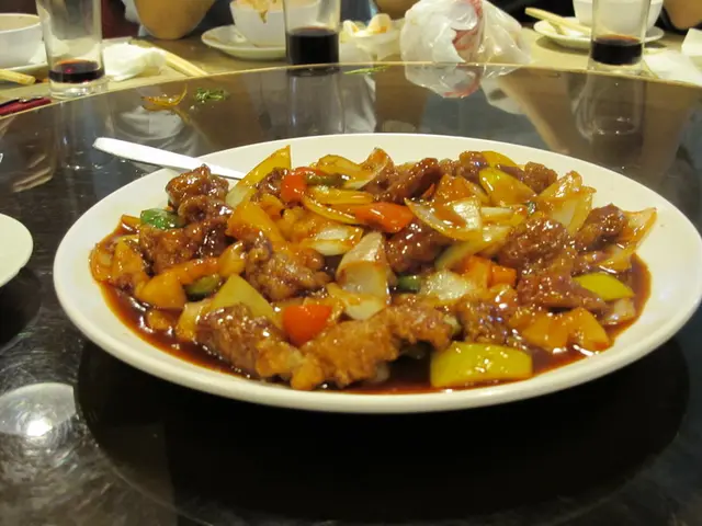 古法生炒骨，用新鮮菠蘿，排骨夠脆口，獻汁又夠甜又夠酸，正正正!!!