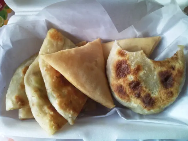 由於是即制,外賣回家後仍是熱辣辣。這下午茶餐幾抵,故就算咬了牛肉餅2啖,都決定要影相和寫食評